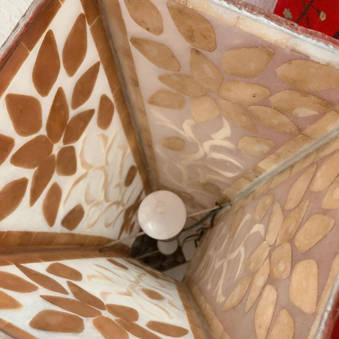 MANJA アジアンテイストのフロアランプ シェル×レジン 和モダン