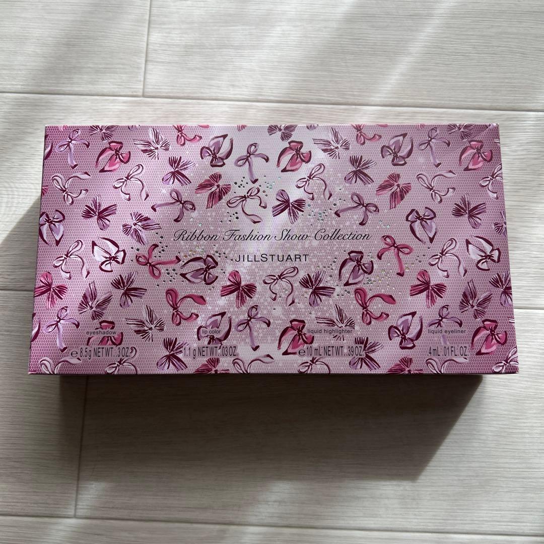 ジルスチュアート　クリスマスコフレ2025 リボンファッションショー