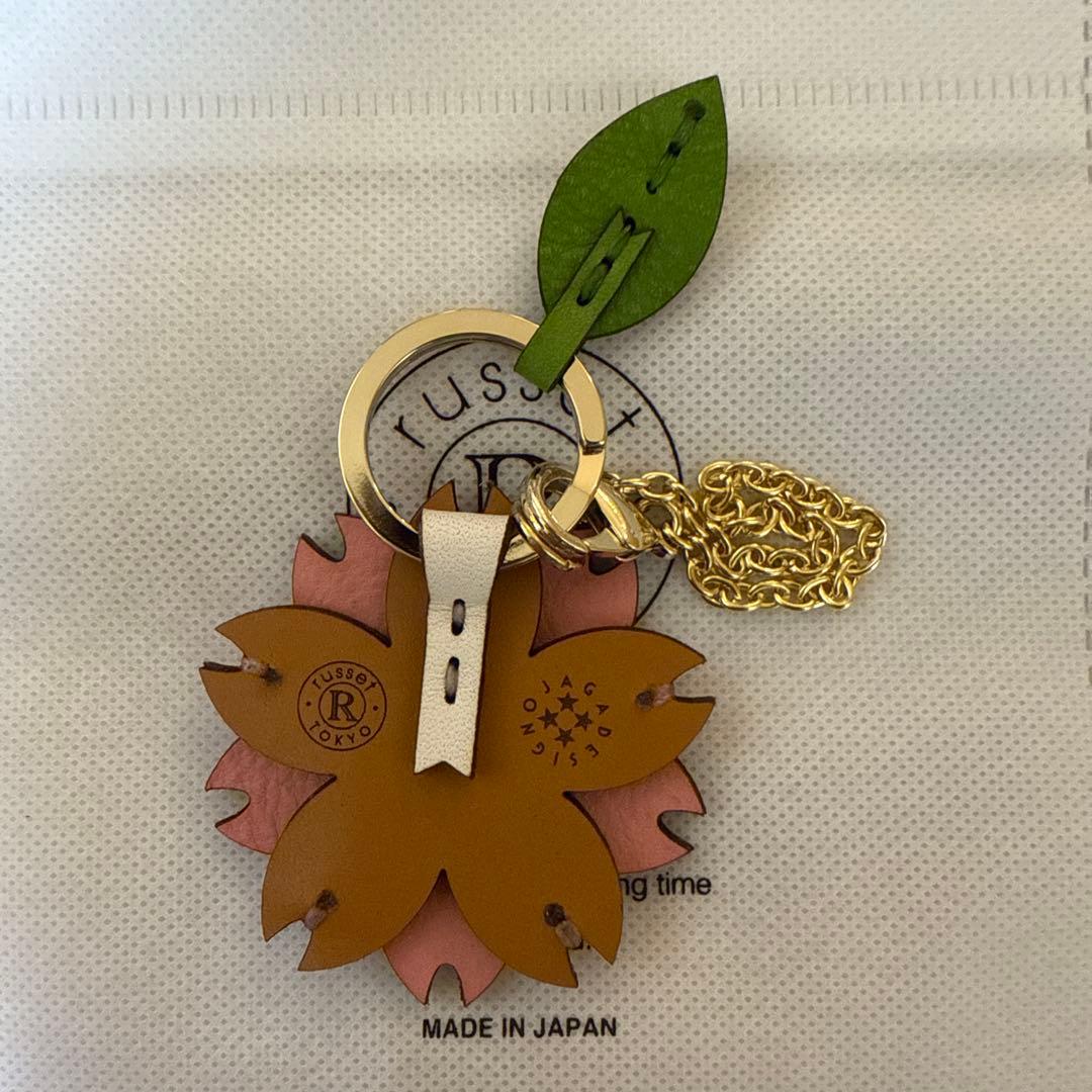 russet 桜モチーフチャーム