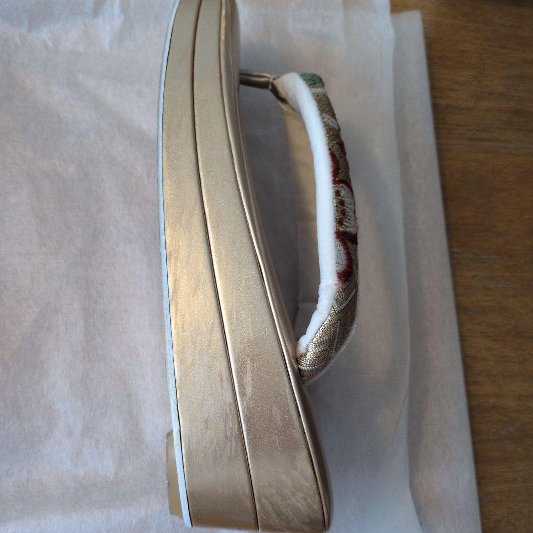 卒業式、成人式　振袖用金色花柄ハンドバッグと草履セット