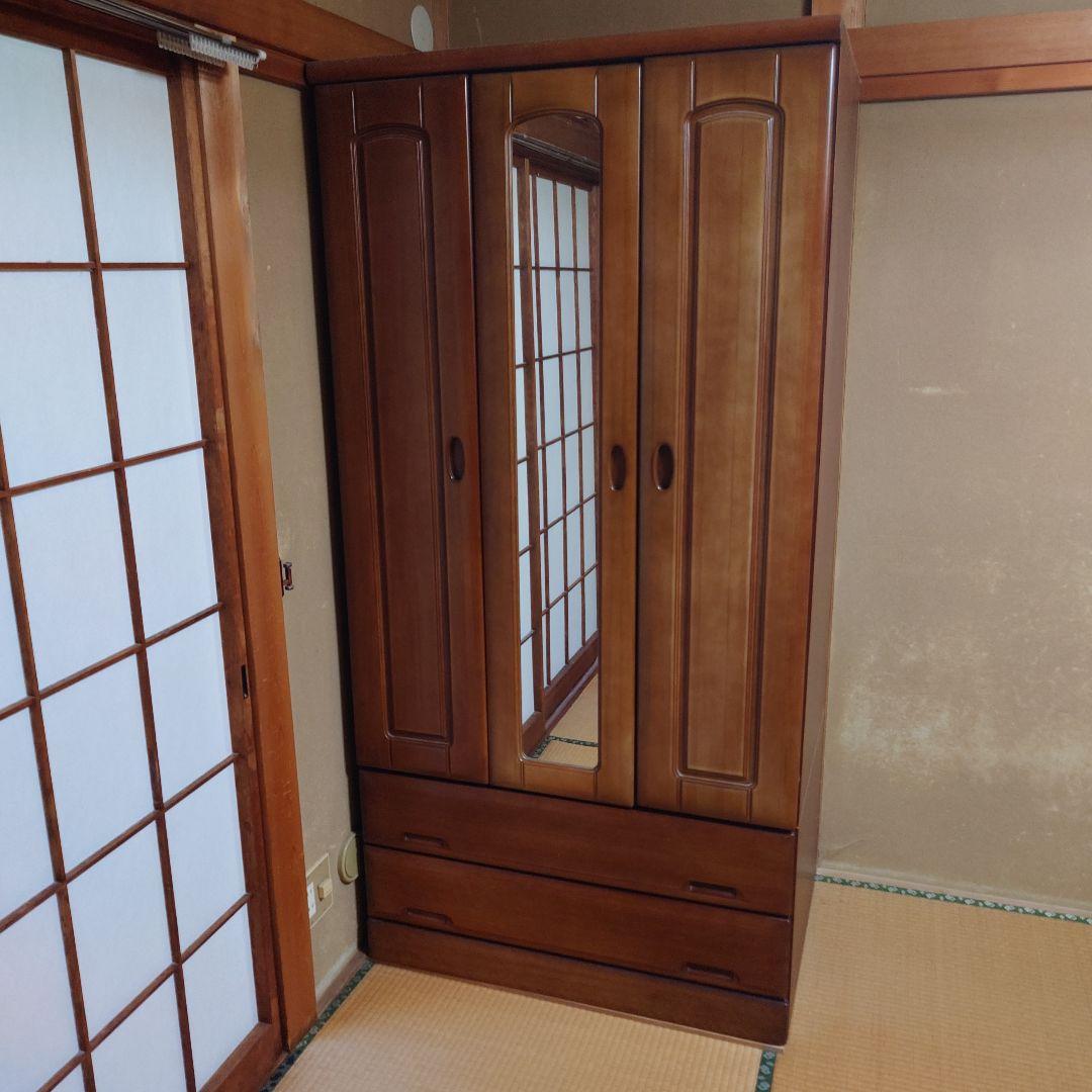 ブラウン木製ミラー付き洋服タンス