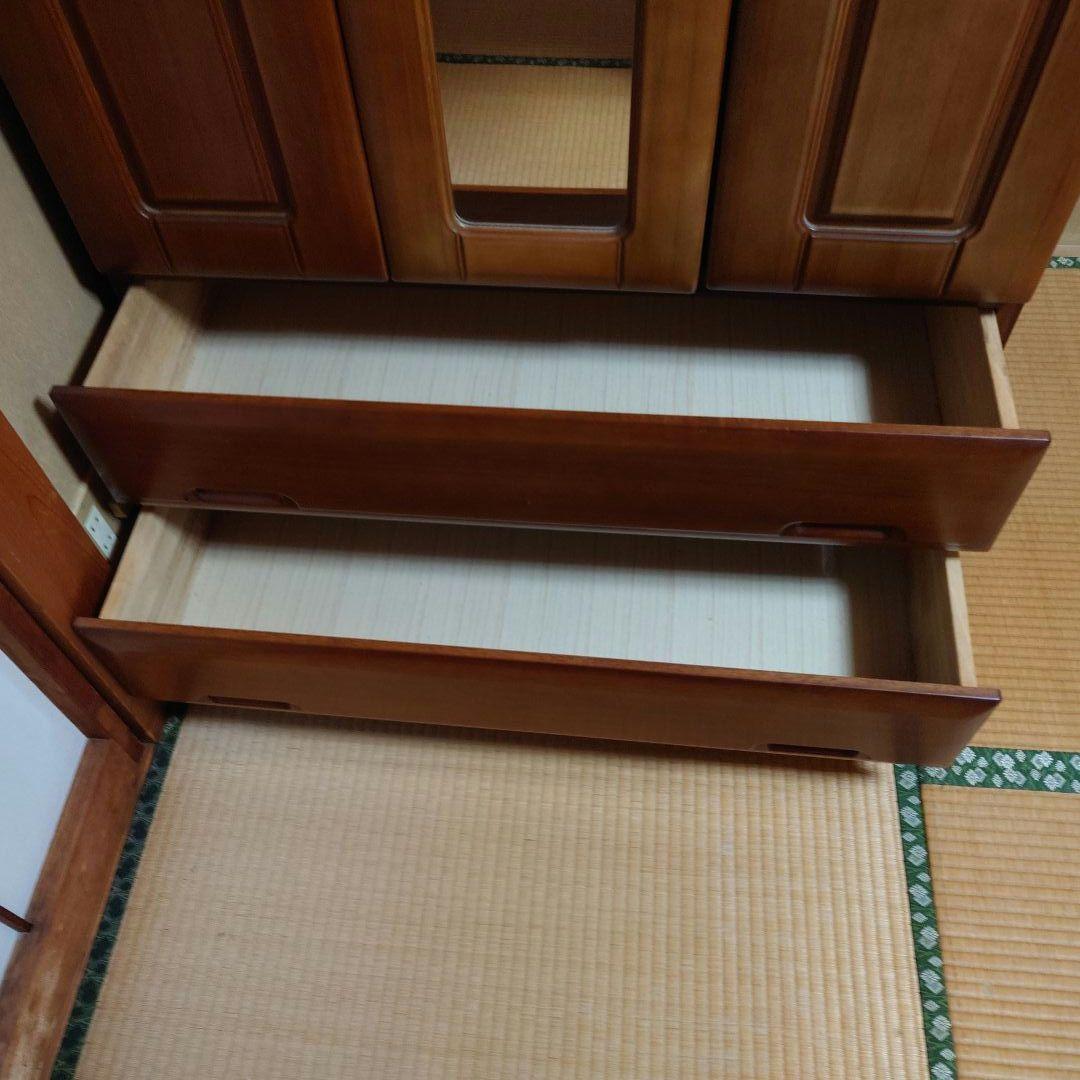 ブラウン木製ミラー付き洋服タンス