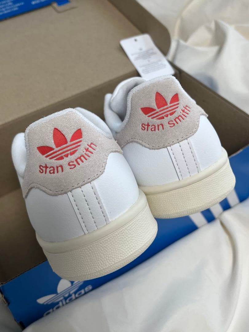 新品未使用　アディダス スタンスミス （ハート バレンタインIG8482）