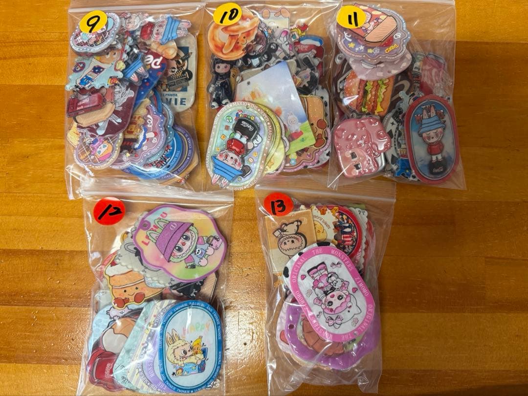 在庫処分セール　アクリルプレートチャームセット