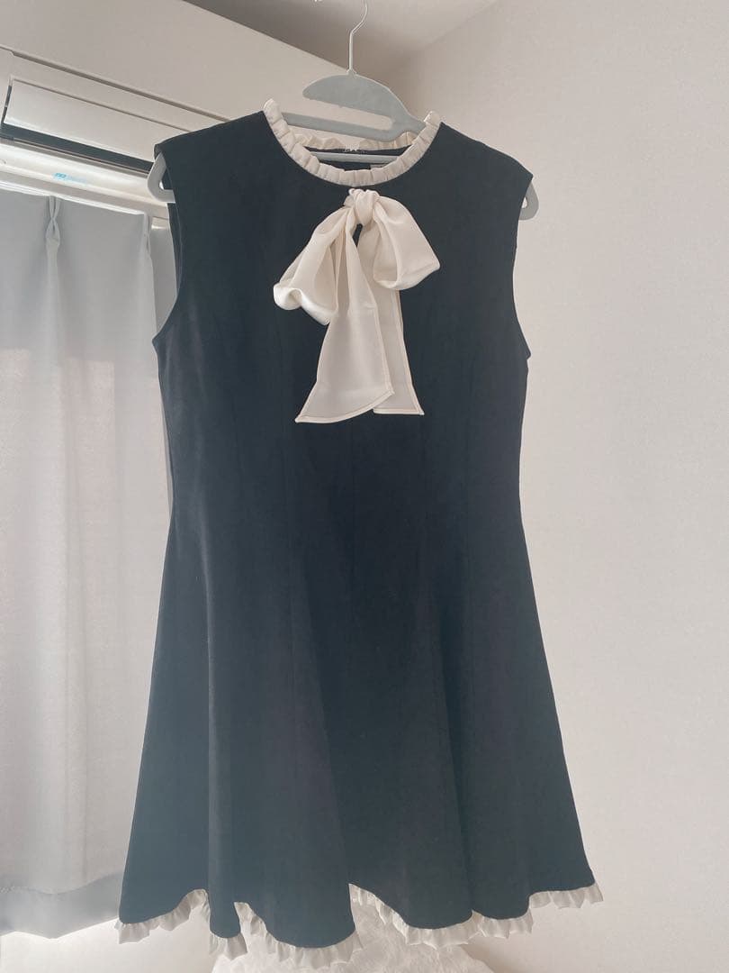 Mmeeme リボンスエードフレアワンピース