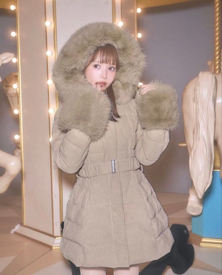 新品未使用【ミシェルマカロン】コーデュロイベルトダウンコート