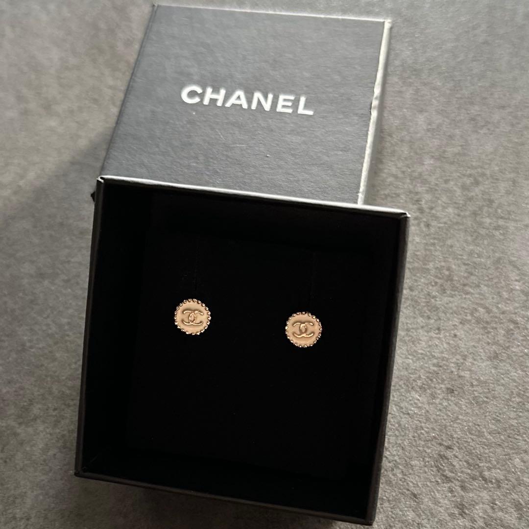 CHANEL ロゴデザイン ピアス　ココマーク
