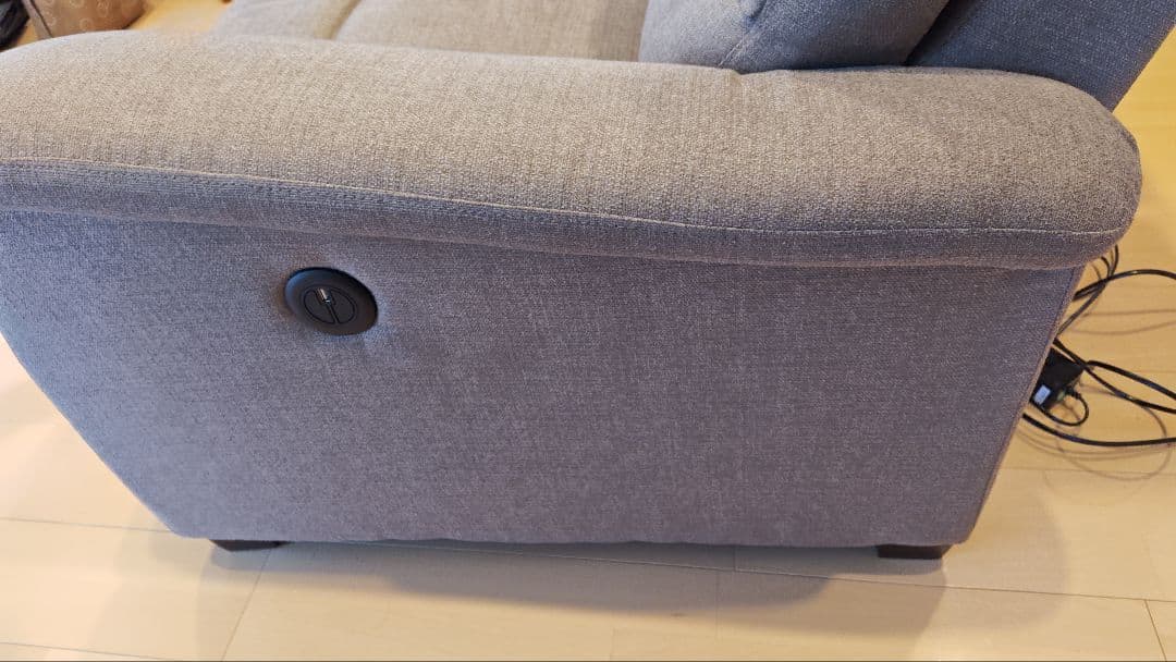 ニトリ 2人用電動布張りリクライニングソファ