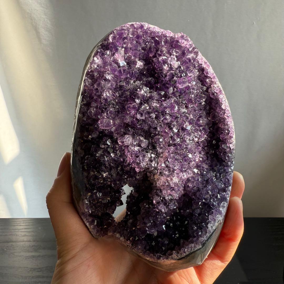 天然石アメジストのドーム　置物　原石　台座付きNO.010507
