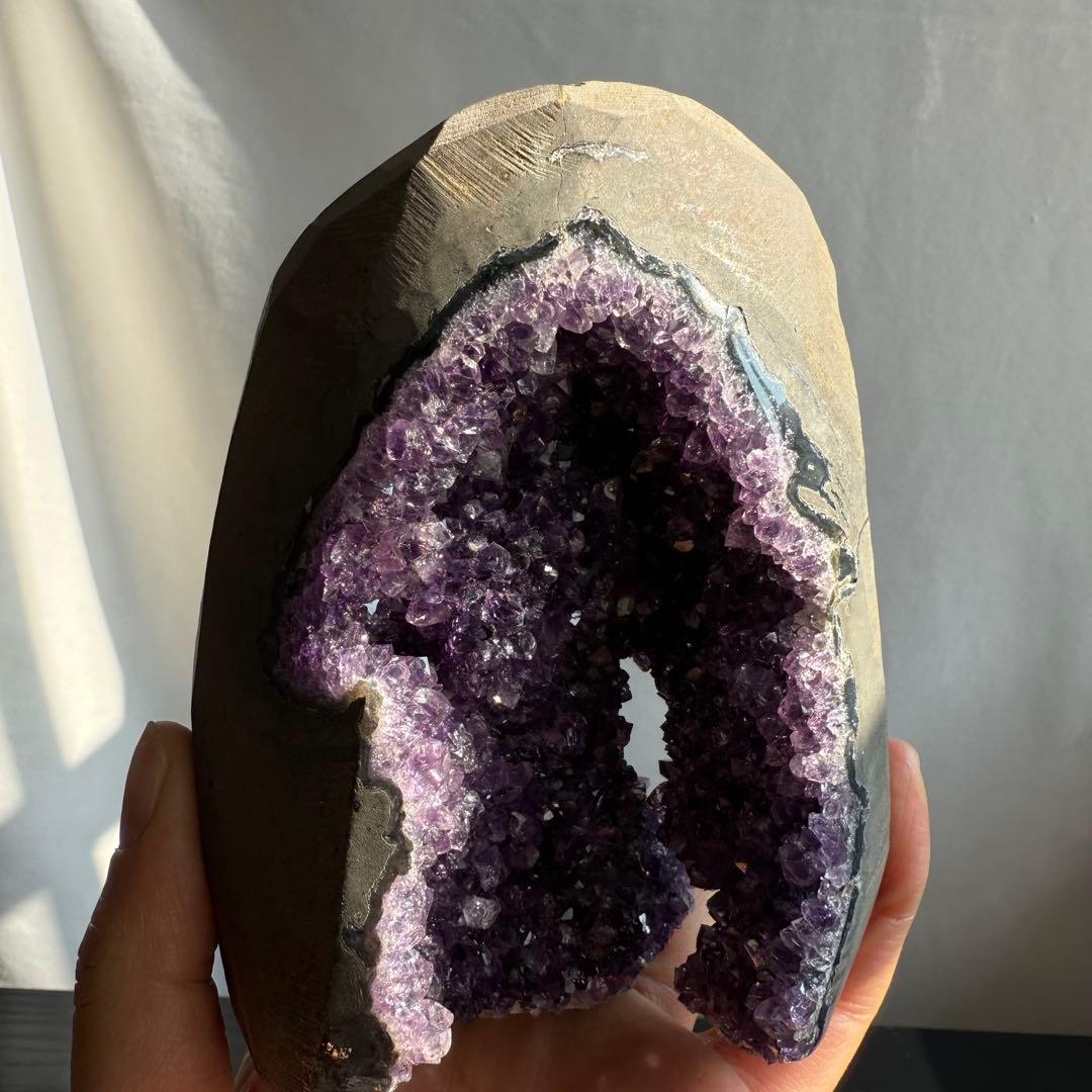 天然石アメジストのドーム　置物　原石　台座付きNO.010507