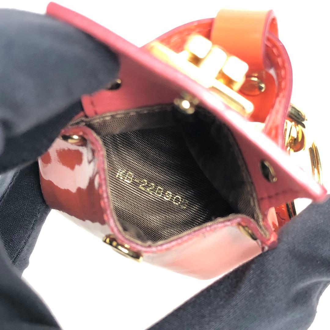 サルヴァトーレフェラガモ キーホルダー チャーム バッグモチーフ オレンジ