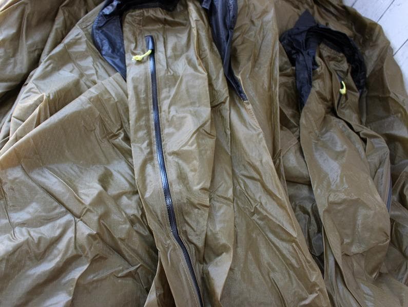 ローカスギア ソリスシル カーボンポール スノーピークのペグ付き