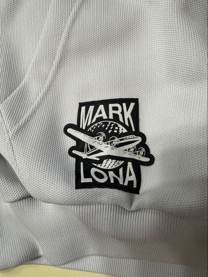 マーク＆ロナ　パーカー44