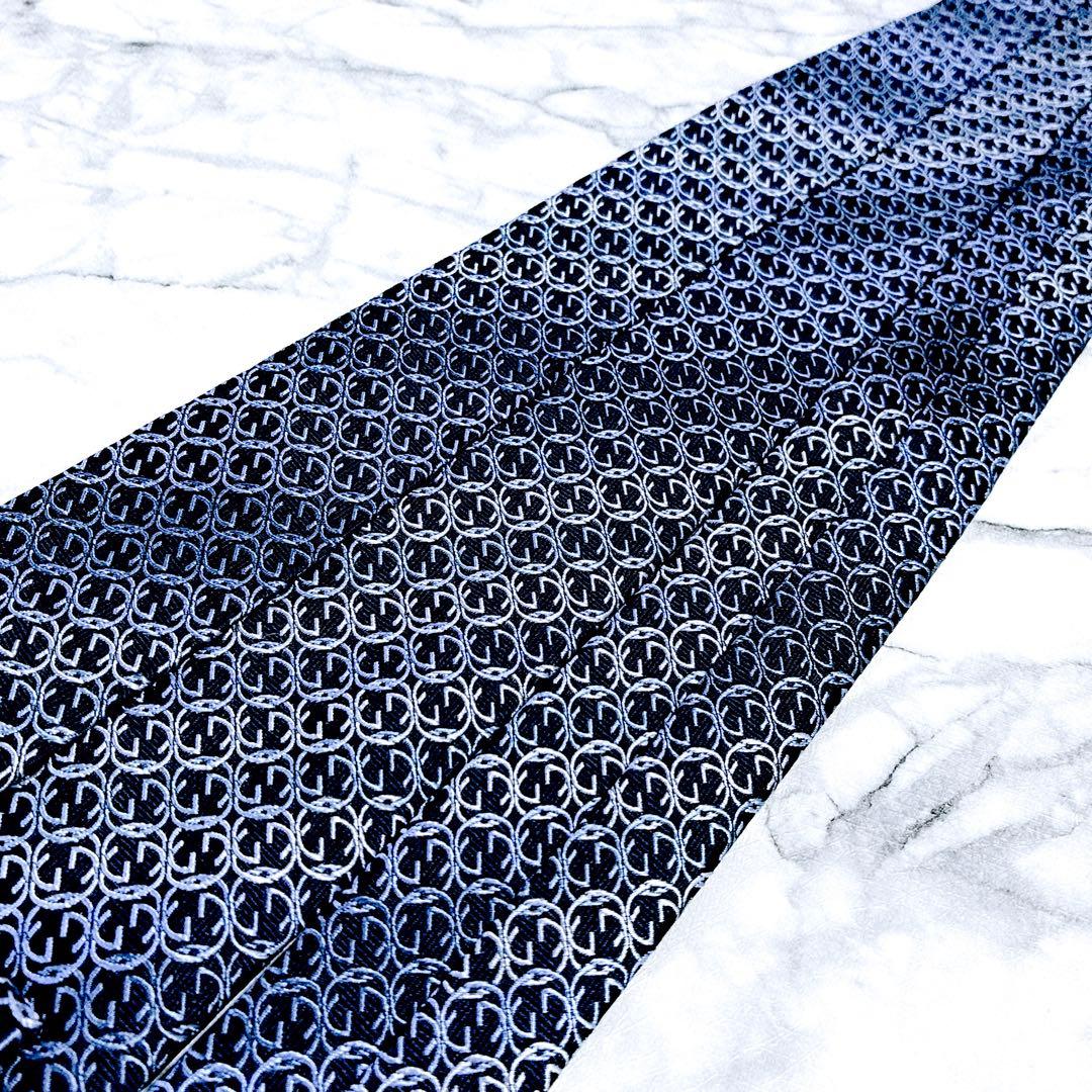 ✨未使用クラス✨唯一無二希少デザイン✨GUCCI グラデーションGG柄　ネクタイ