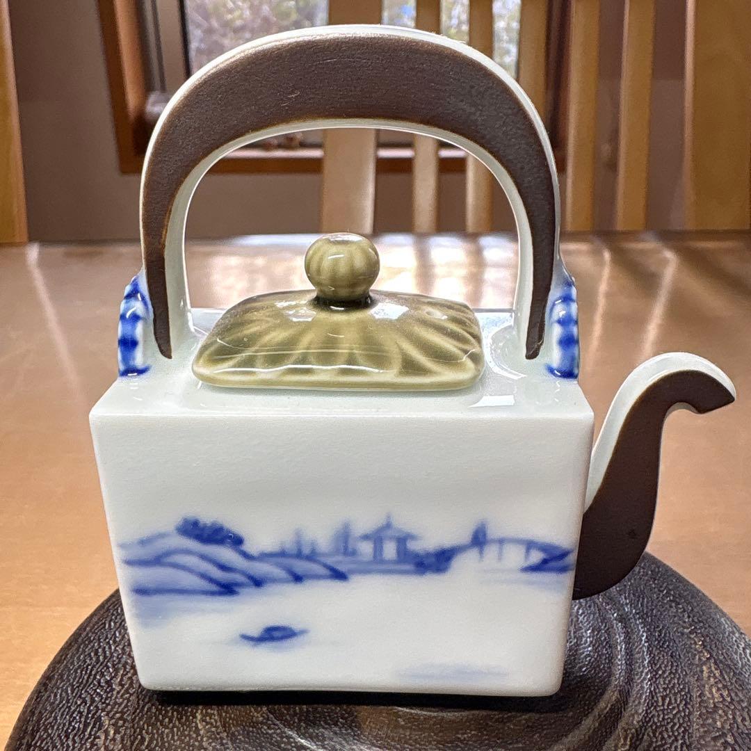 深川製磁　百年庵　染付山水 角小正油差（しょうゆ差し）