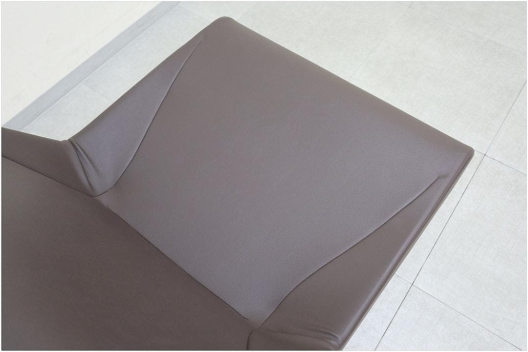 展示品 カッシーナ ブーメラン プリュス ラウンジ スウィベル チェア 回転