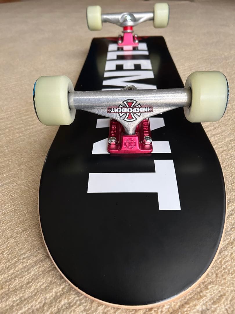 スケートボード　コンプリート　8インチ