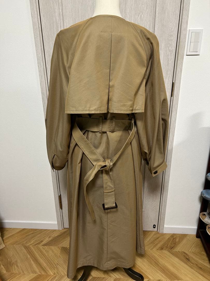 ⭐︎美品COLUMN ⭐︎デザイントレンチコート