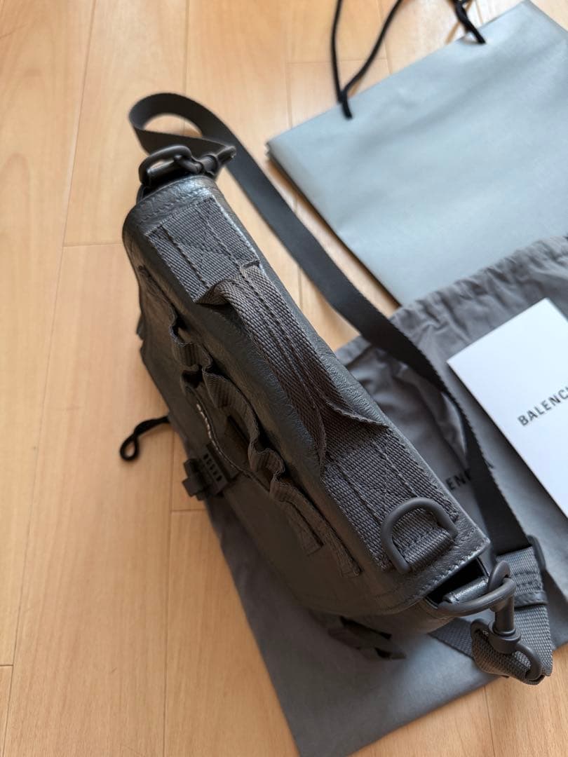 BALENCIAGA Armyメッセンジャーバッグ
