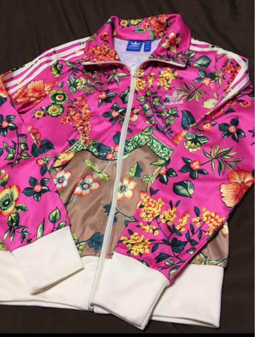 kKKKeiko様用 アディダスオリジナルス　花柄　ジャージ