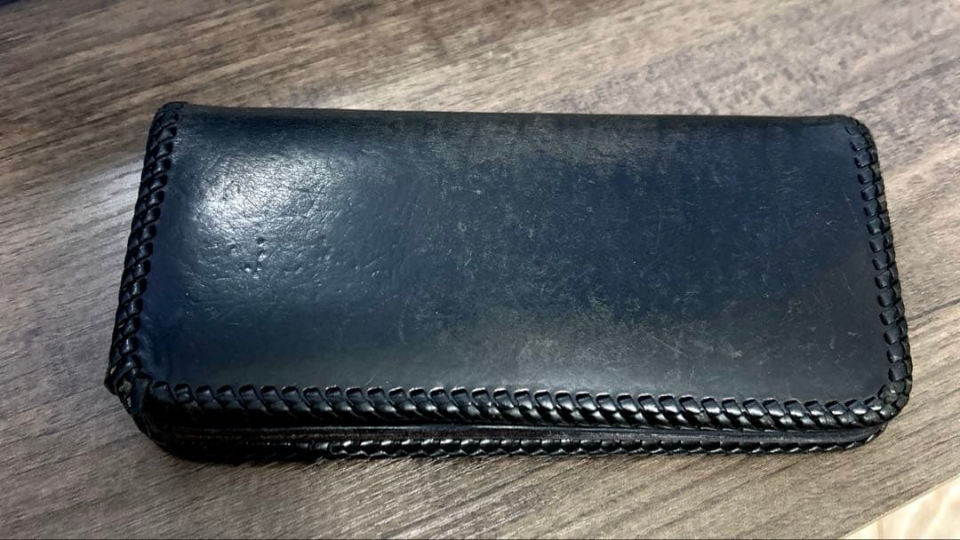 手縫いレザー黒長財布