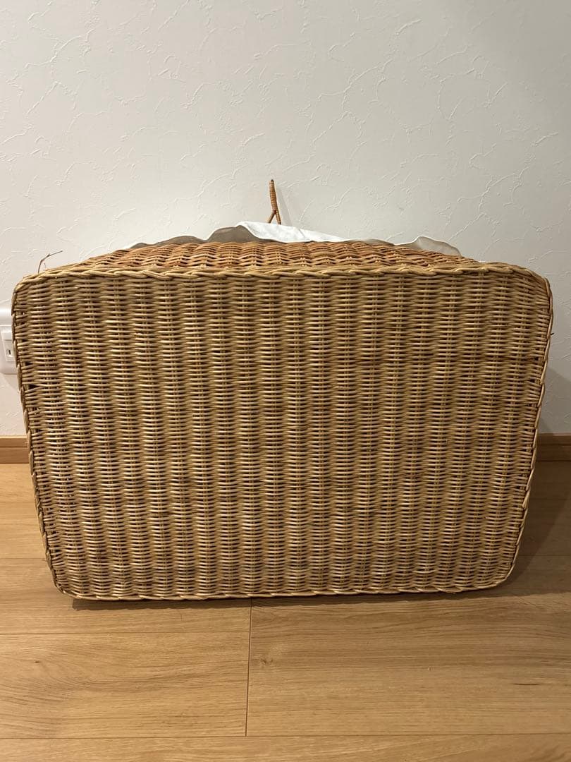籐製オーバル型フタ付きバスケット　カゴ　収納　大型　内布付き