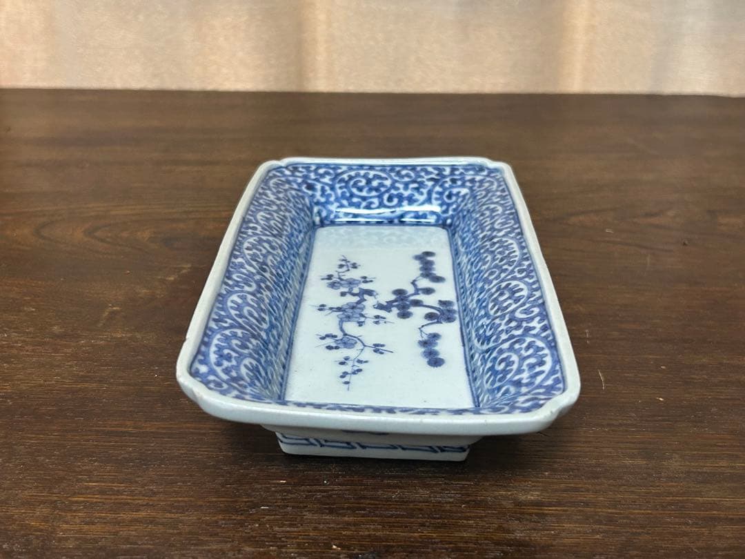 古伊万里　染付　蛸唐草松梅文長皿　江戸中期　❸ (小さなキズ、スレ有)