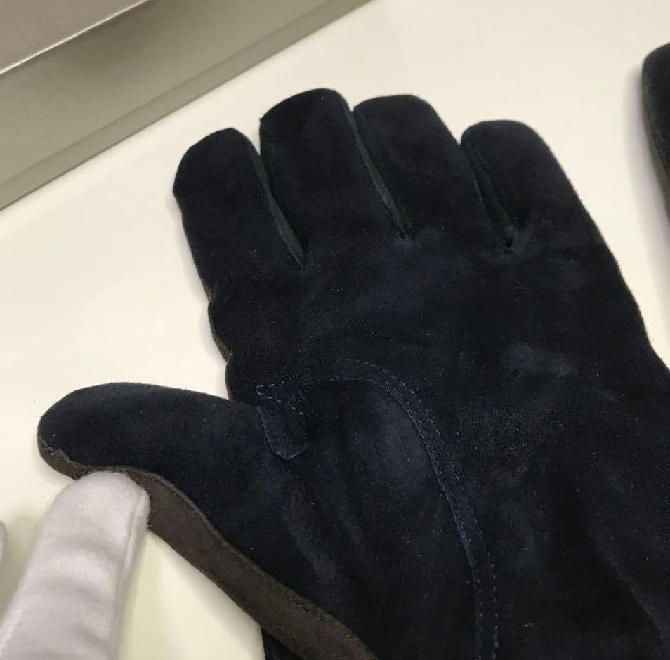 【訳あり新品未使用】ジョルジオアルマーニ 羊革 手袋 イタリア製 サイズ M