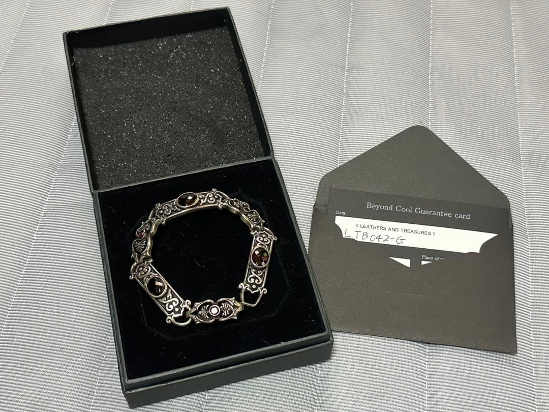 Leathers and Treasures ケルティックヴァインブレスレット