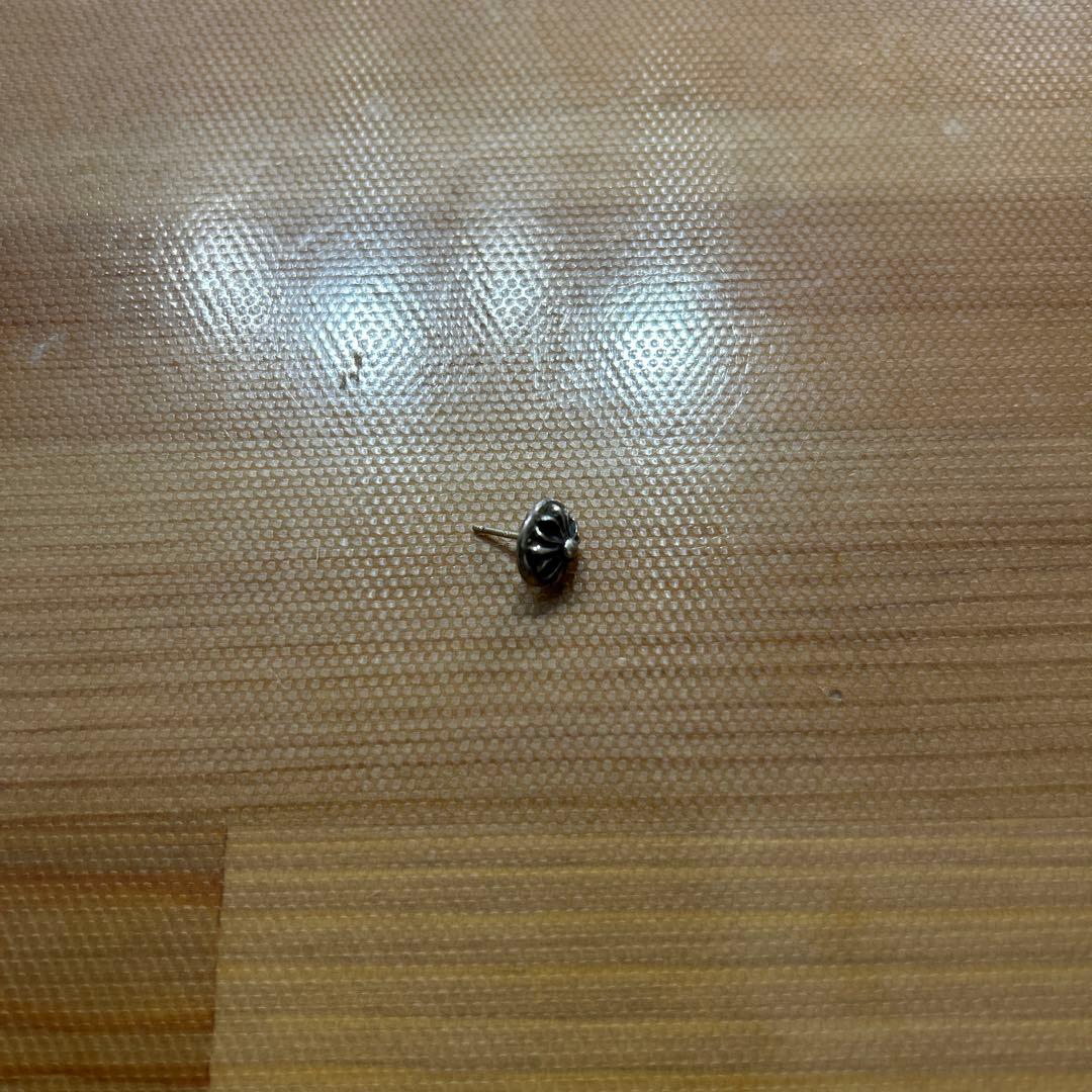 CHROME HEARTS CROSS BALL ピアス