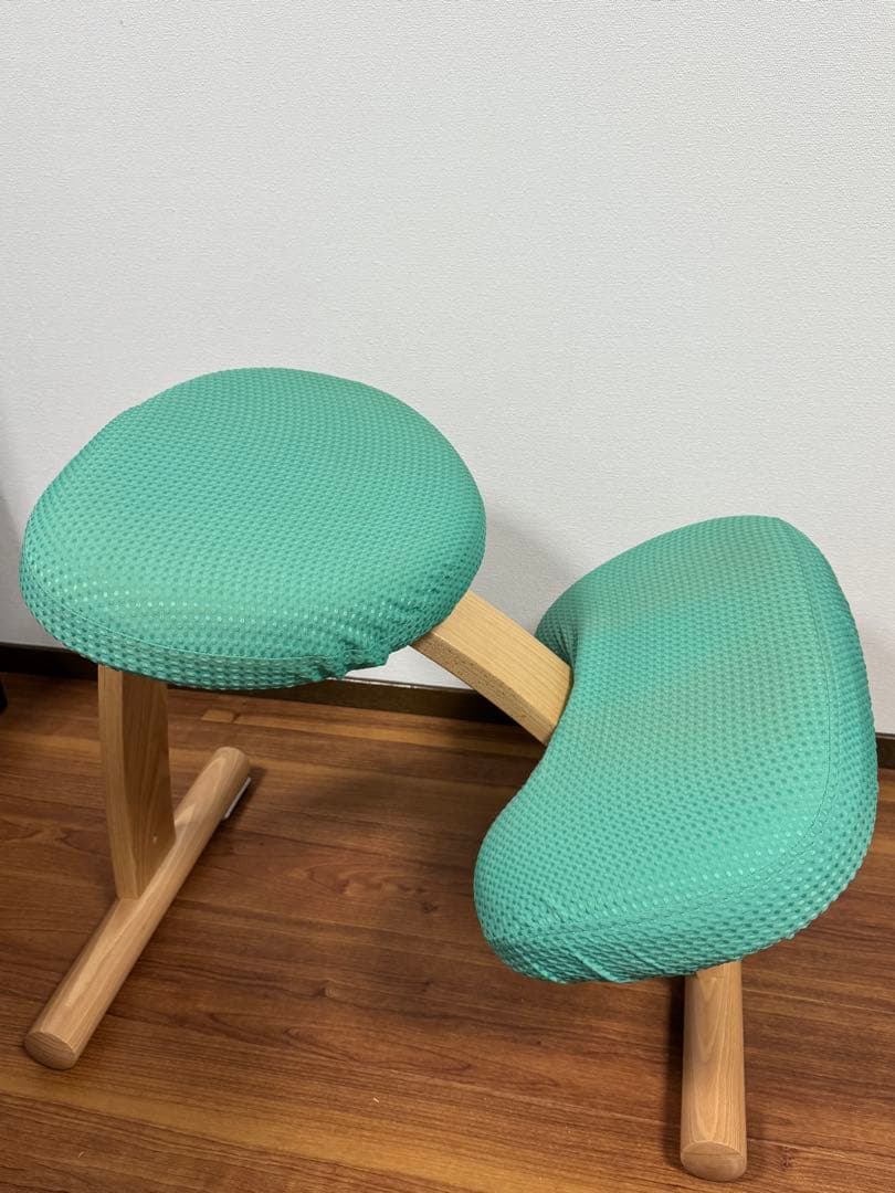 バランスラボ　バランスチェア　リボ Rybo バランスイージー ベージュ