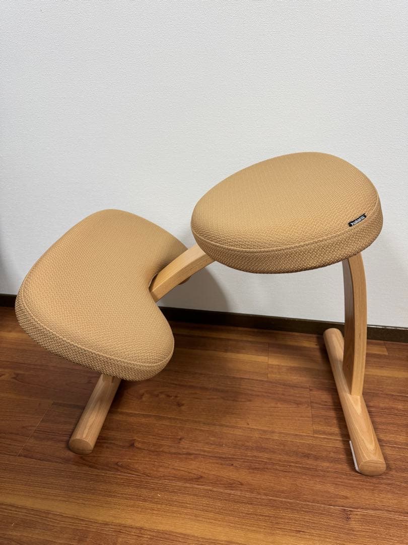 バランスラボ　バランスチェア　リボ Rybo バランスイージー ベージュ