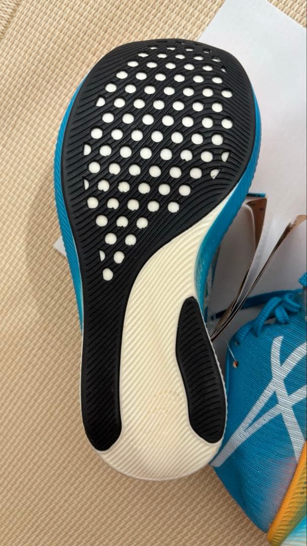 新品未使用　asics アシックス　23.5 スポーツ　陸上　メタスピードスカイ