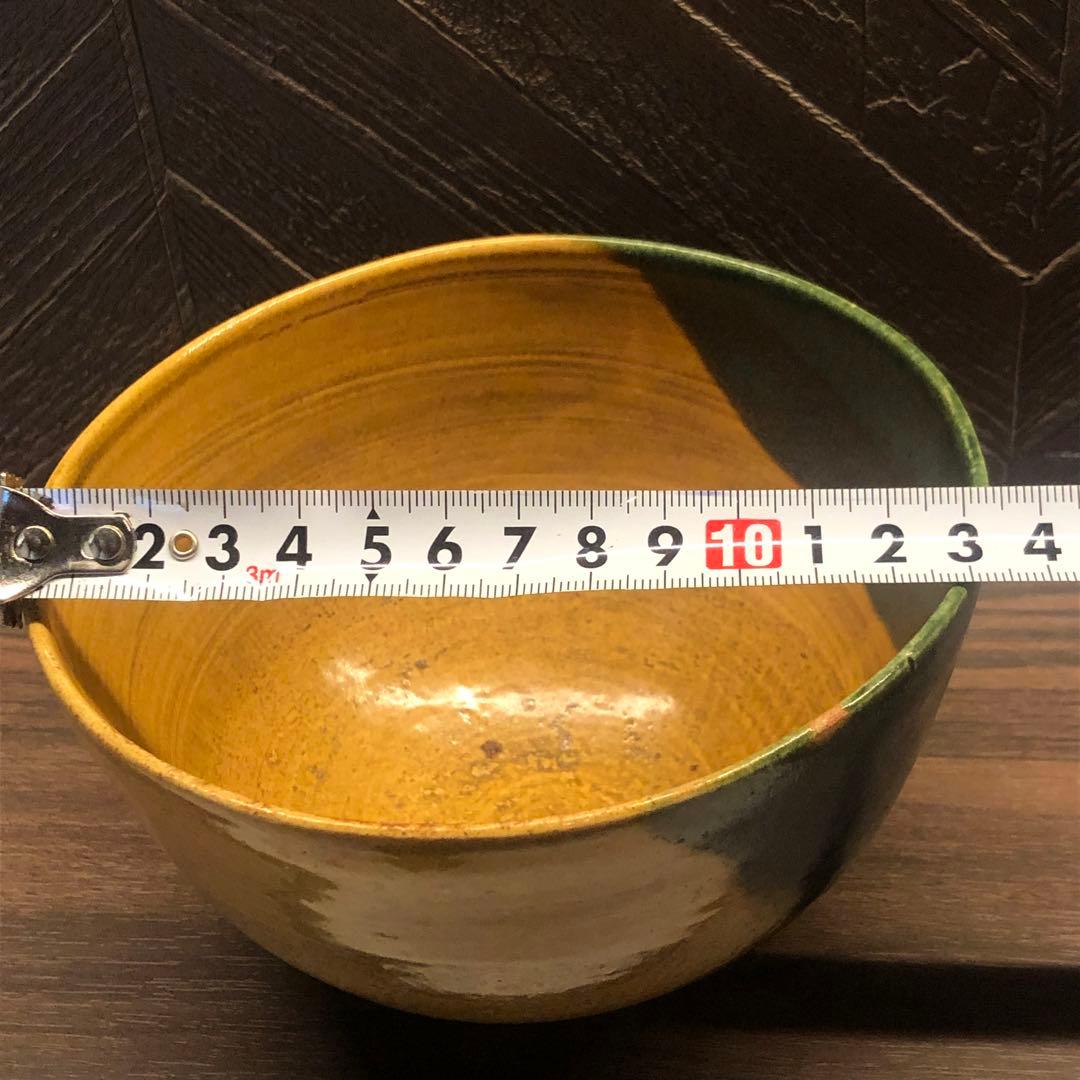 美しい古美術◾️蔵からかなり古そうな深い色合いの美しい抹茶茶碗が出て来ました。