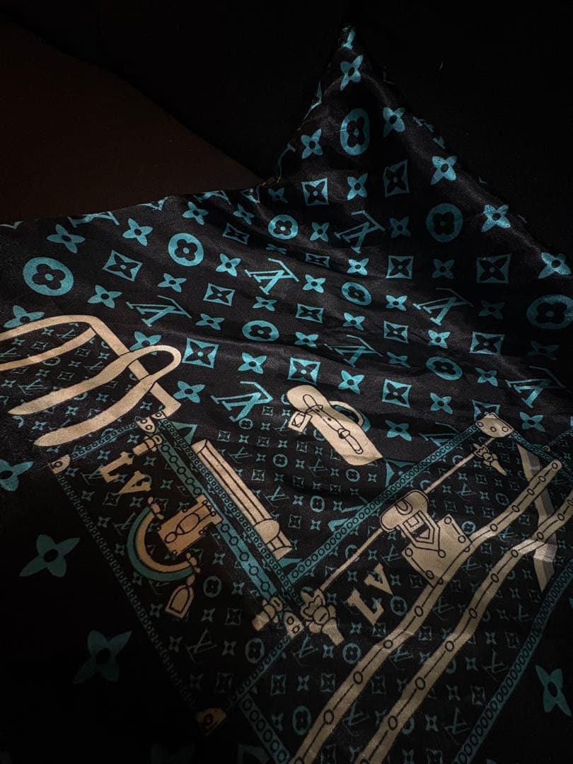 LOUIS VUITTON バンダナ・スカーフ