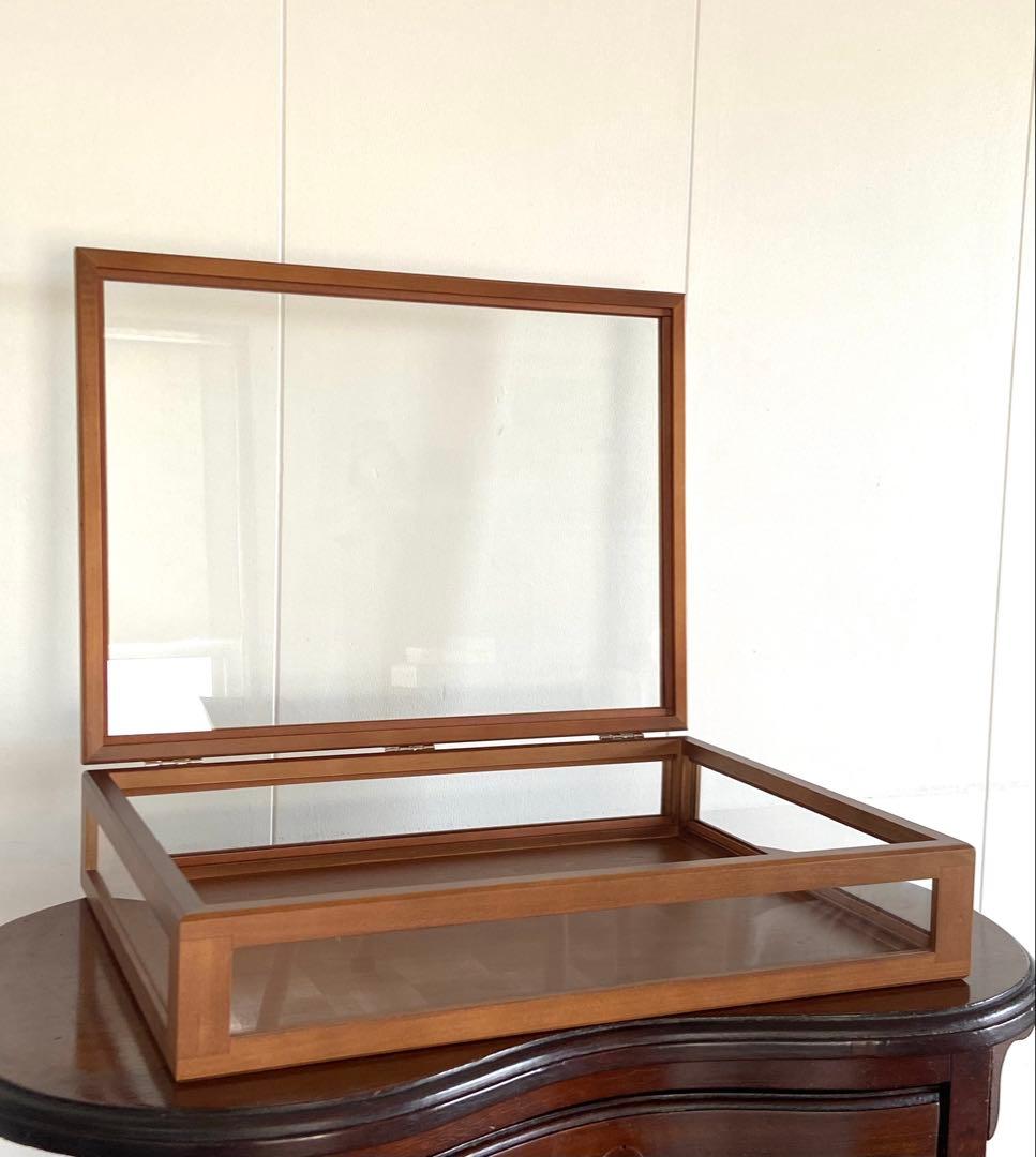 木製ガラス蓋付きコレクションボックス　未使用