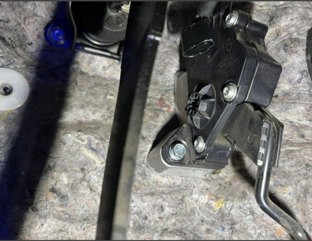 アクセルペダルオフセットスペーサーBRZ/86 GR86 ZC6/ZN6 ZN8