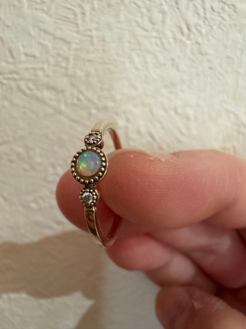 オデュース4℃ オパールダイヤモンドリング　9号