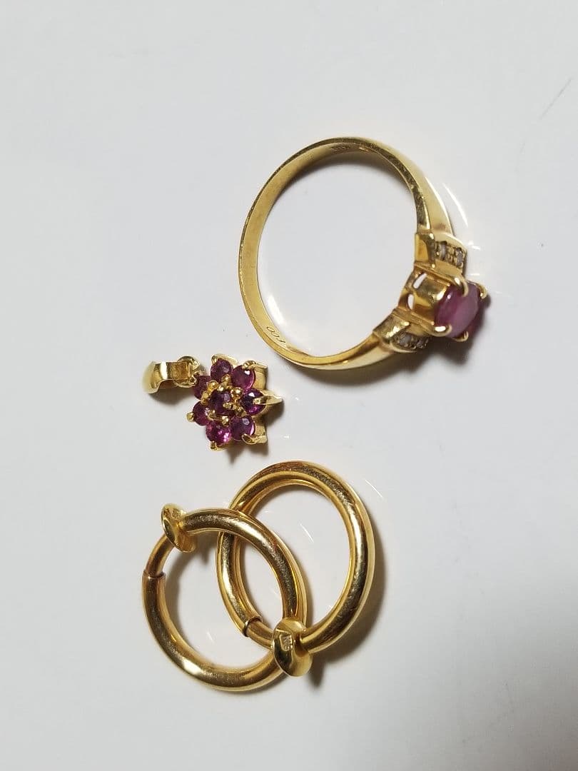 ク*ー様 中古18Kゴールドリングとイヤリングネックレス、4.61グラム