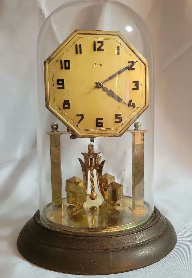 ヴィンテージ時計　ドイツ製 Kern（ケアン）ガラスのドーム　卓上時計　置時計