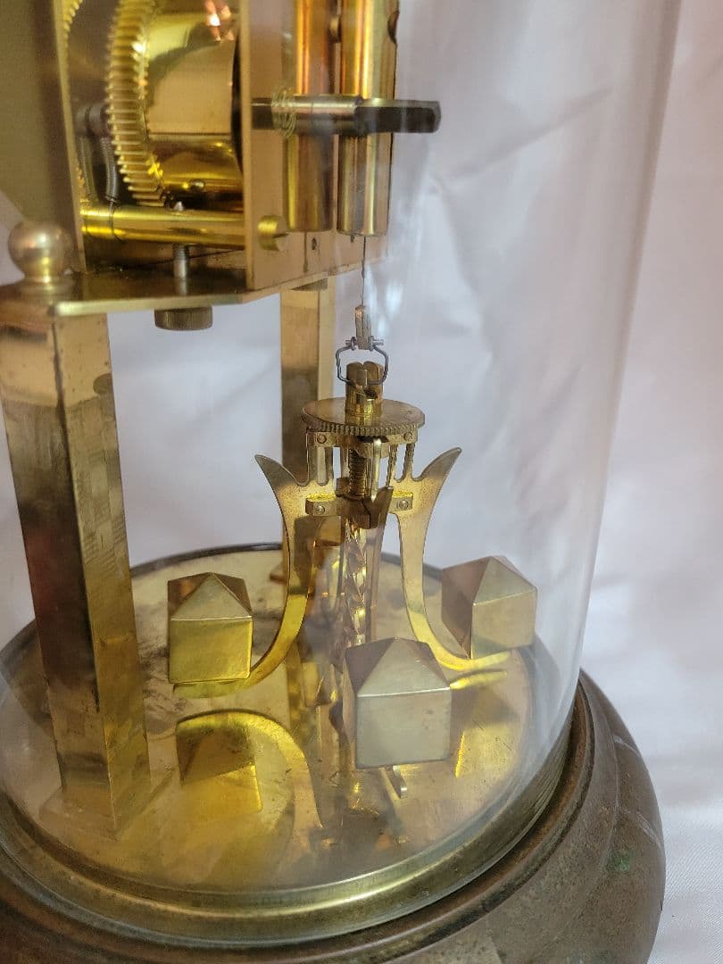 ヴィンテージ時計　ドイツ製 Kern（ケアン）ガラスのドーム　卓上時計　置時計