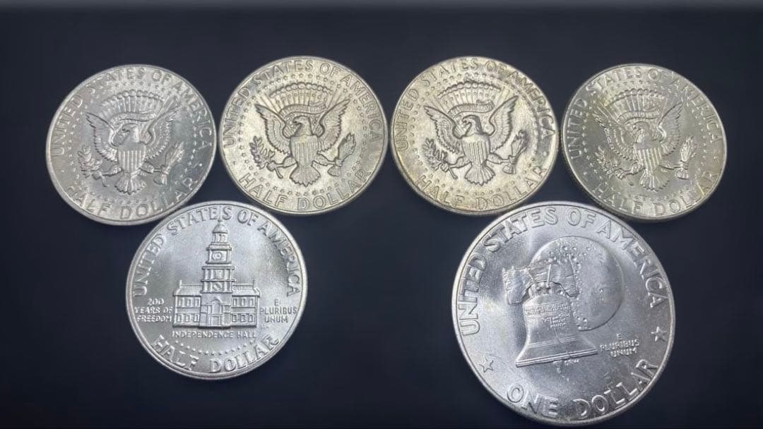 軽*剛様 ケネディハーフダラー銀貨4枚・アメリカ建国200年銀貨1枚・リバティ1