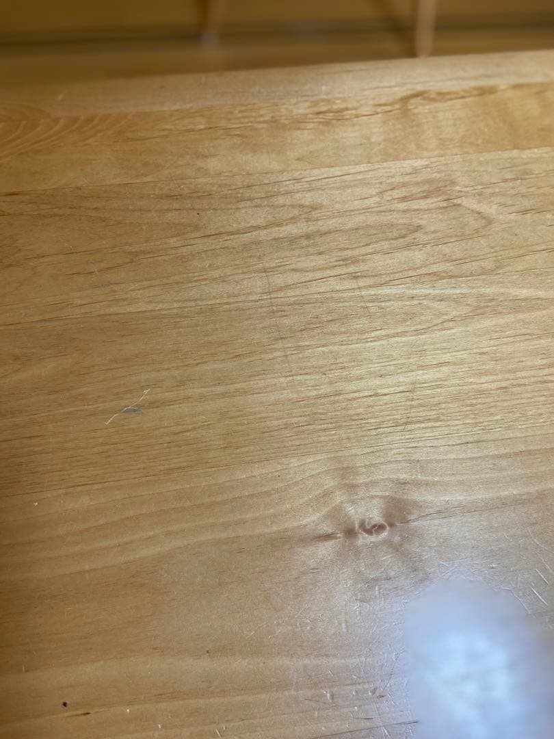 ニトリ　アルナス　ダイニングテーブル