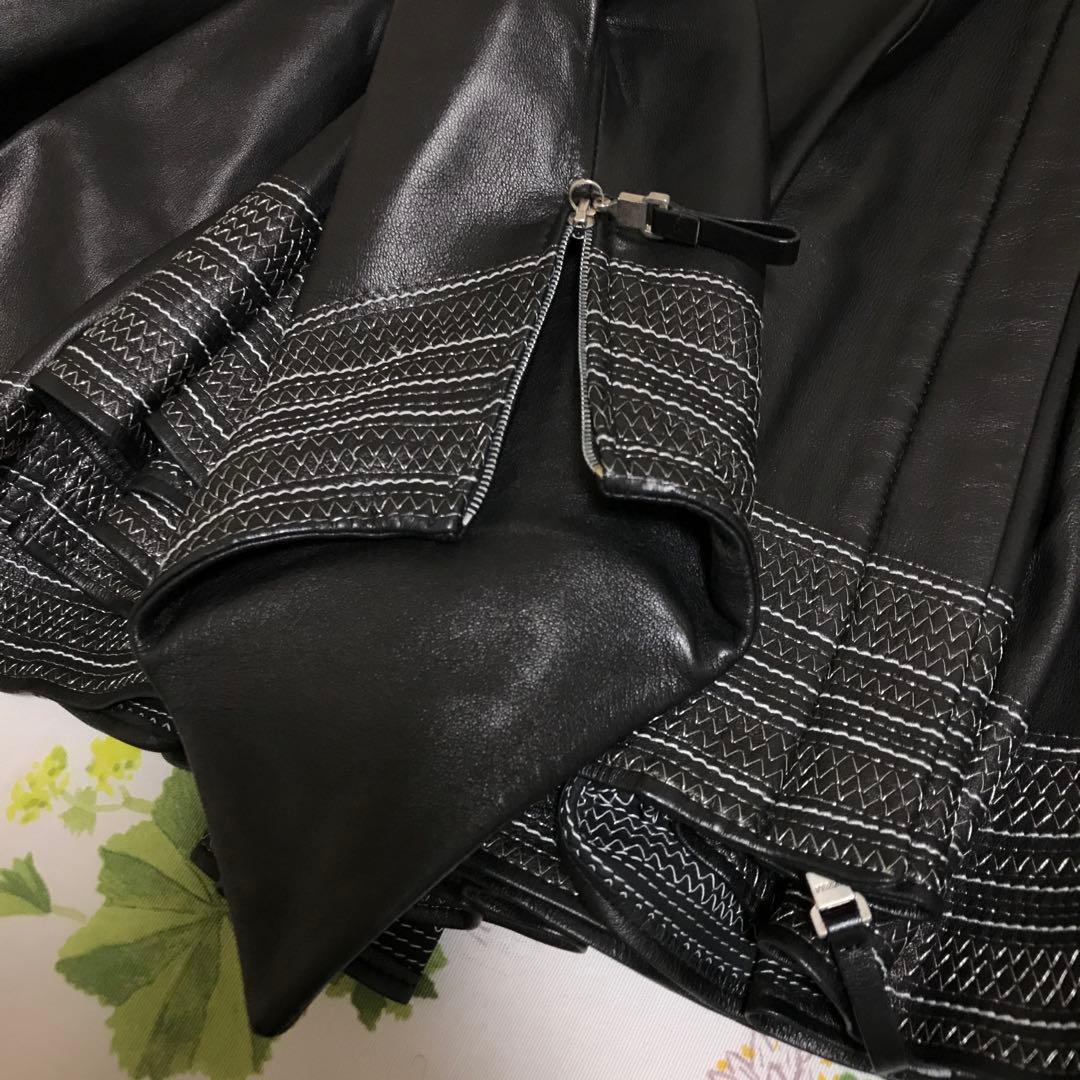 かおり　レザージャケット　ぺプラムジャケット