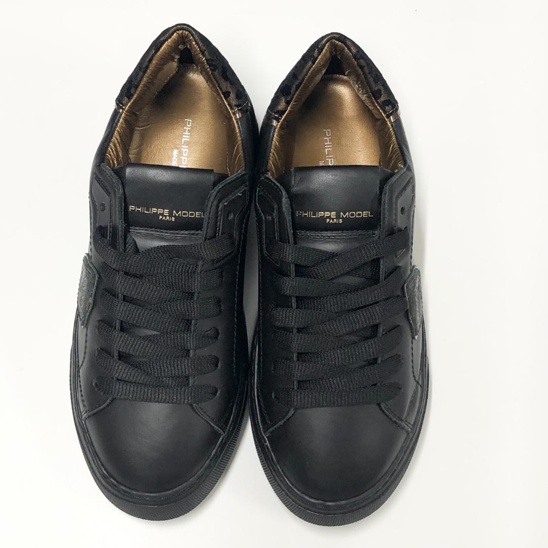 ○★新品未使用　PHILIPPE MODEL　TEMPLE　ブラック　23cm
