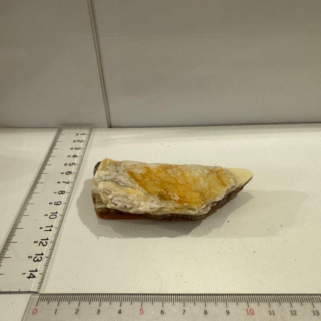 北海道石　然別オパール　蛍光オパール133g