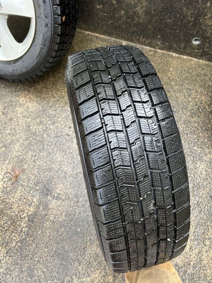 送料込み スタッドレス195/65/R15 GOODYEAR 2022年製