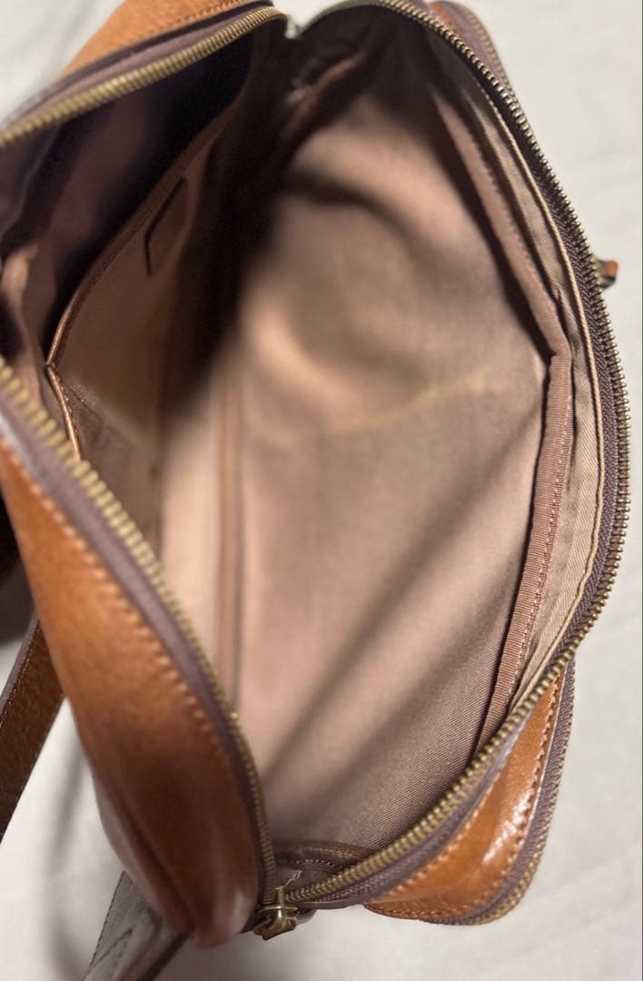 土屋鞄　ビークルトリジップボディバッグ