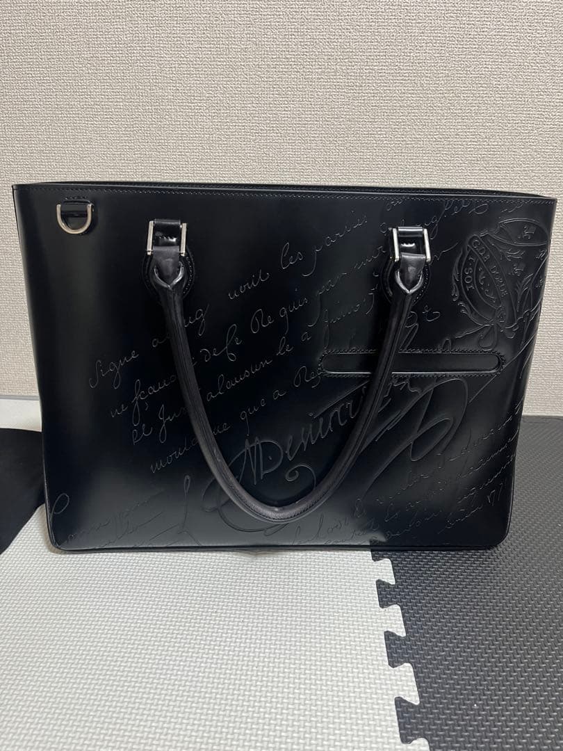 ベルルッティ　トゥジュール　トートバッグ　日本限定モデル　レザー　ブラック