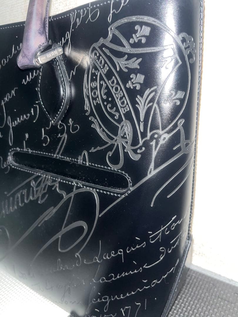 ベルルッティ　トゥジュール　トートバッグ　日本限定モデル　レザー　ブラック